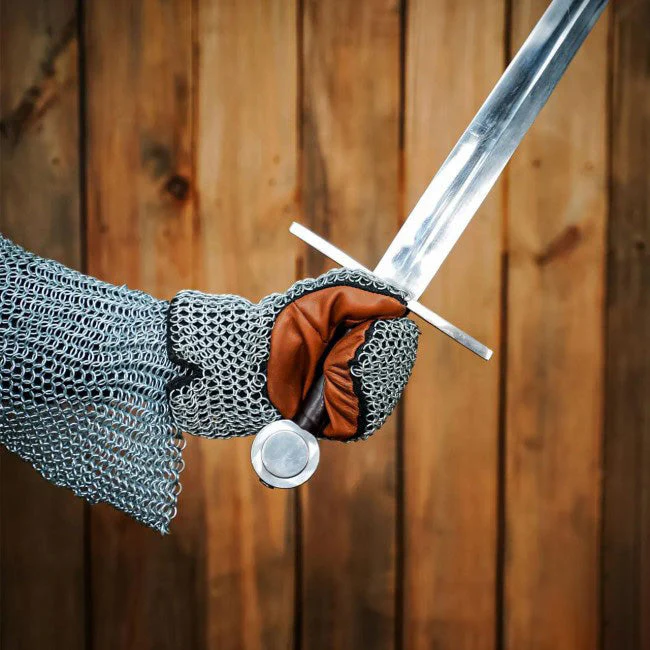 Medieval Chainmail Mittens - Butted - Image 2